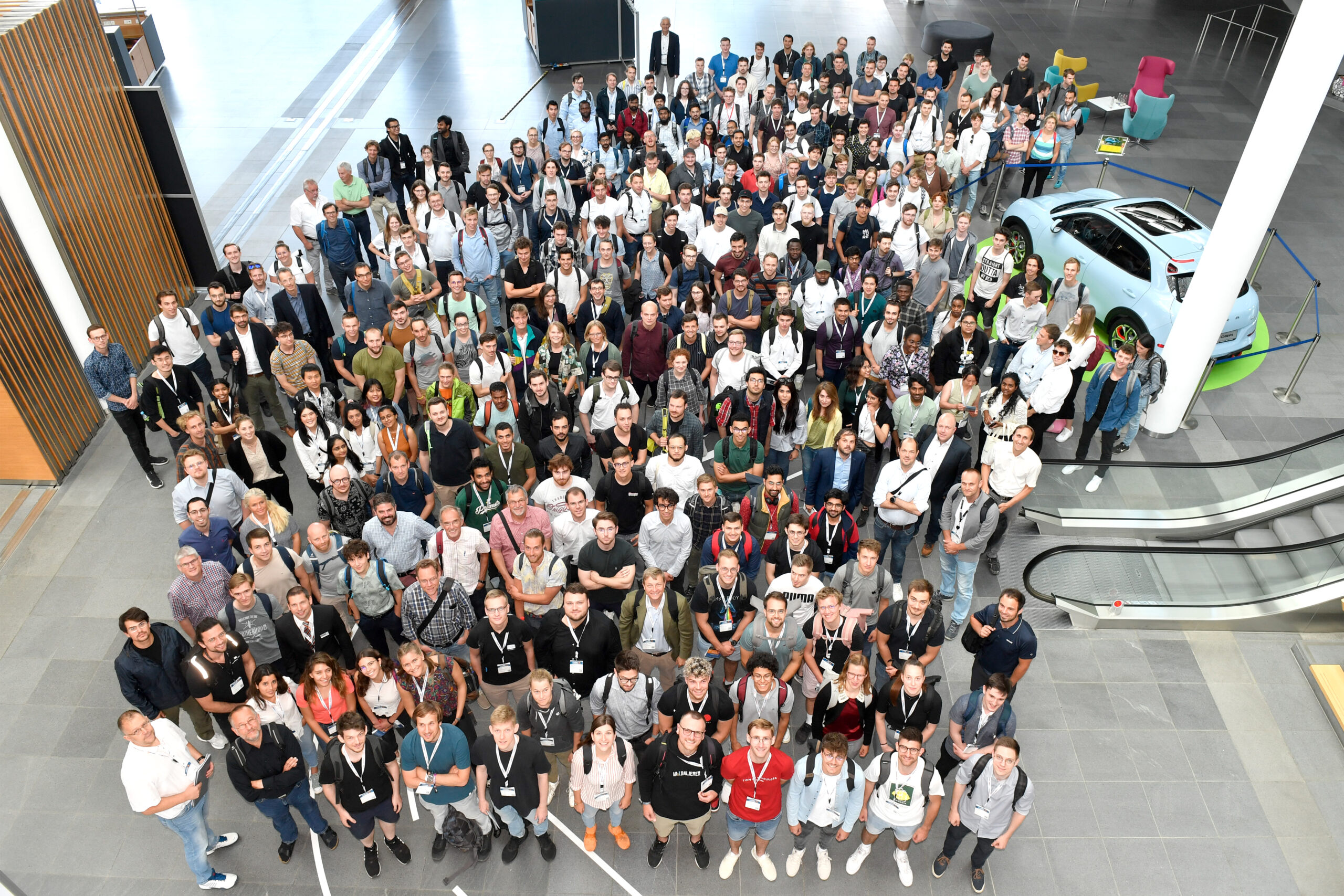 Gruppenbild der Studierenden, die die Messe besucht haben