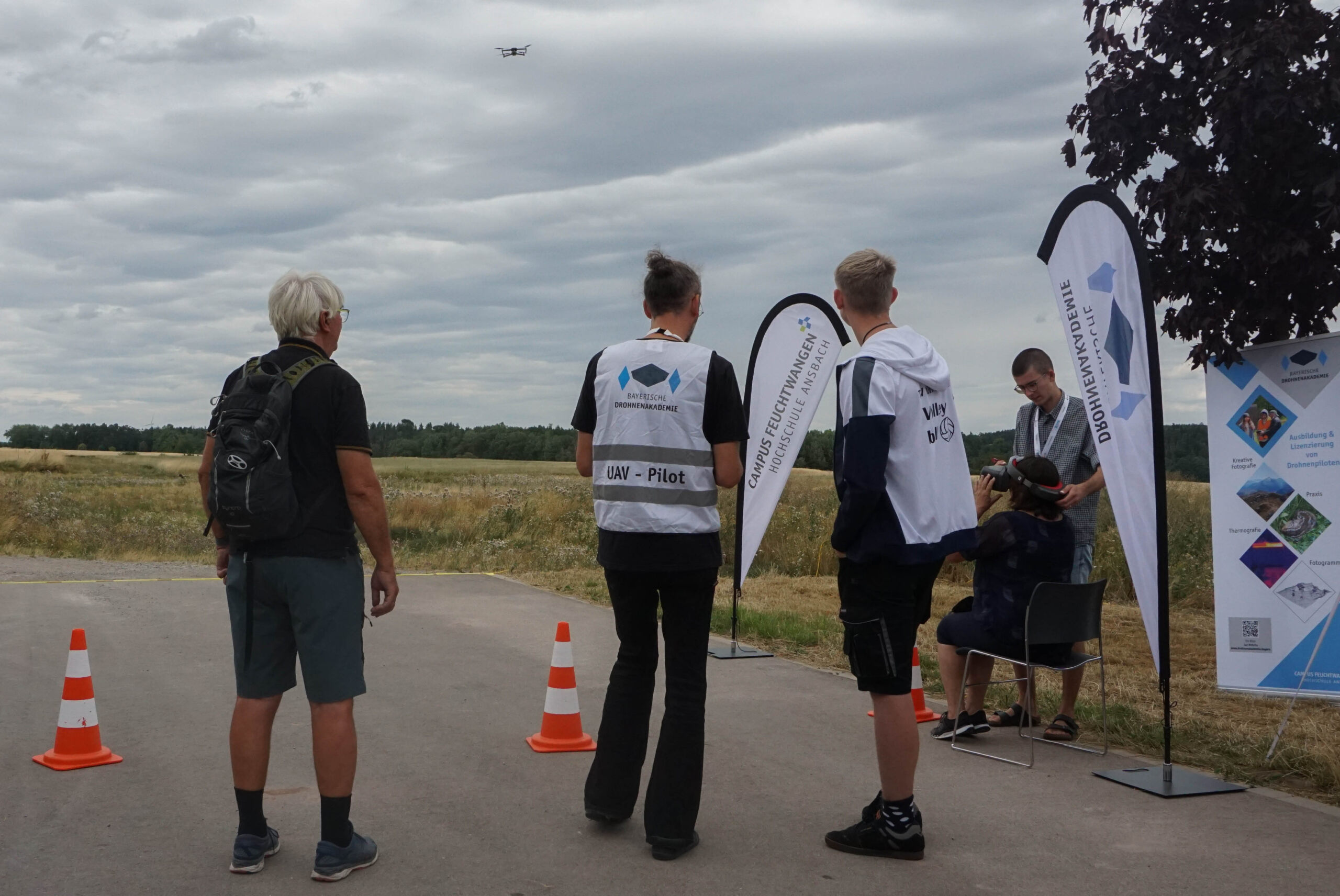 Die Drohnenakademie mit Flugstunden für alle Interessierten